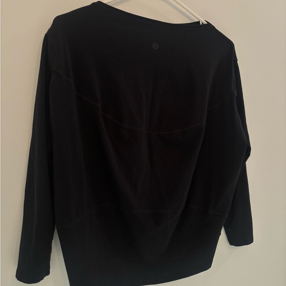 ‼️SOLD‼️ Lululemon Back in Action Long Sleeve Top - Picture 3 of 3